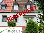 RESERVIERT "Ein Schmuckstück in der Altsiedlung" Saniertes Reihenmittelhaus mit Garten und Doppelgarage - Kamp-Lintfort