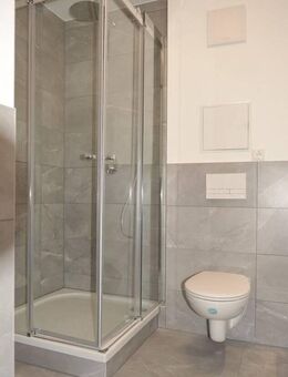 ERSTBEZUG NACH SANIERUNG!! frisch sanierte helle Singlewohnung mit Aufzug und Wintergarten - Plauen