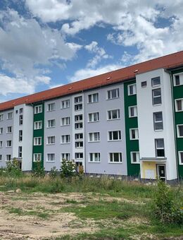 Helle 2-Zimmer-Wohnung mit Balkon im Erdgeschoss - Coswig (Anhalt)