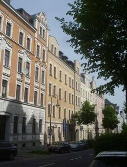 Gemütlich im Dachgeschoss mit Küche und Balkon - Chemnitz