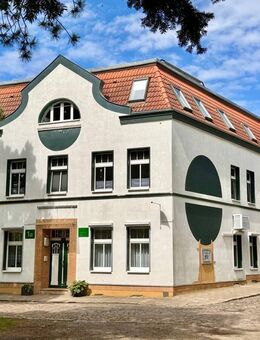 Mehrfamilienhaus in Friedland, eine große Wohnung für Eigennutzer, 3 vermietet + 2 Ferienwohnungen - Friedland (Mecklenburg-Vorpommern)