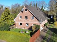 Teilvermietetes Doppelhaus mit drei Wohneinheiten, Carportstellplätzen und Garage in Hardebek - Hardebek