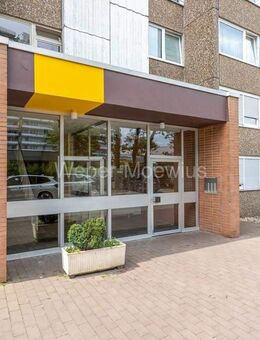 Sanierte 4-Zimmer-Wohnung mit Balkon und Stellplatz - Bergisch Gladbach