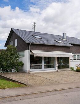 Attraktives Wohn- und Geschäftshaus mit großem Grundstück - Neuhausen (Eck)