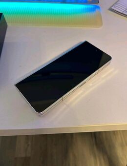 Samsung Galaxy Z Fold 5 5G 256GB Cream - Kaiserslautern Zentrum