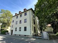 Hochwertig neu sanierte 3 Raum Wohnung im DG inkl. PKW-Stellplatz & Einbauküche in Zentrumsnähe von Weimar zum Kauf - Weimar