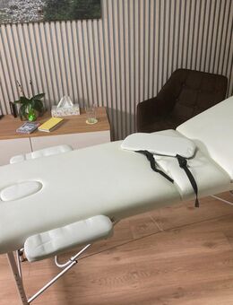 Massageliege, weiß, klappbar, wie neu - Wuppertal