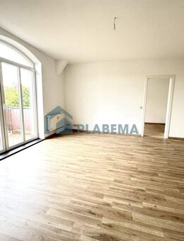 Moderne 3- Zimmer- Wohnung mit Balkon, Tageslichtbad und Wanne zu vermieten, PKW- Stellplatz - Parchim
