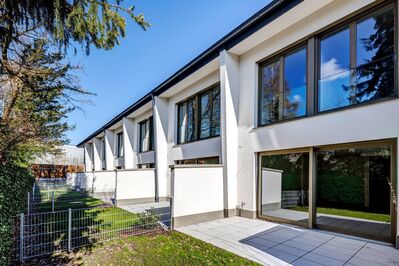 NEUBAU – Exklusives Stadthaus mit sonnigem Privatgarten in Englschalking