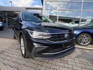 VW Tiguan, 1.5 TSI Life --AppConnect, Jahr 2023 - Frankfurt (Main)