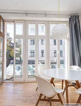 Light-filled apartment with south-facing balcony and lift in the Simon-Dach neighbourhood - Berlin