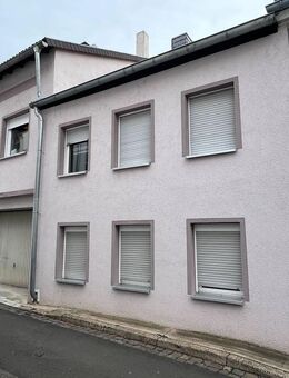 PREISREDUZIERUNG! Reihenhaus in zentraler Lage von Bad Sobernheim zu verkaufen. - Bad Sobernheim