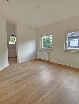 Mieten und Sparen! Tolle 3-Zimmer Wohnung komplett renoviert - Chemnitz