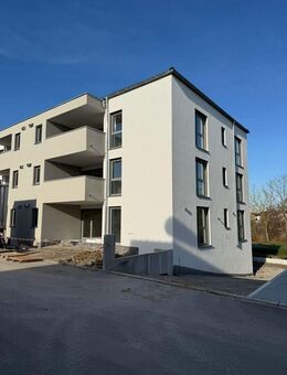 Große Erdgeschosswohnung mit sonniger Terrasse als Neubau-Erstbezug ! - Gerolzhofen