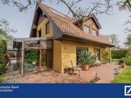 Idyllisches Einfamilienhaus mit Pool und Nebengebäude in Oranienburg - Oranienburg
