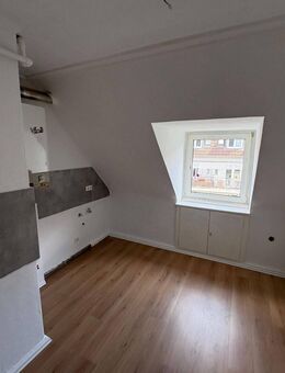 Modernisierte 2 Zi. Whg + DG+ in DO Innenstadt-Süd - Dortmund