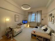 Altbaucharme! Charmante 2-Zi-Whg mit Wohnküche & Balkon - Düsseldorf