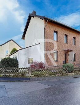 Viel Platz für die Familie: Einfamilienhaus mit Sonnengarten, Garage und Dachstudio! - Langerwehe