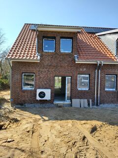 Provisionsfrei vom Eigentümer - Neubau REH + PV-Anlage mit 140qm Wohnfläche in energetisch modernster Bauweise - schlüsselfertig 1. Juni 2025