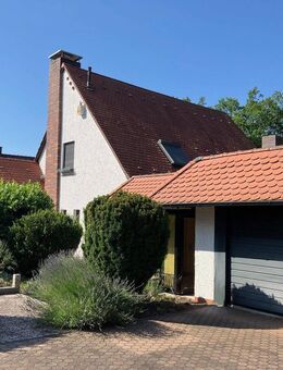 Möbiliertes, exkl. Einfamilienhaus mit Einliegerwohnung - Zirndorf