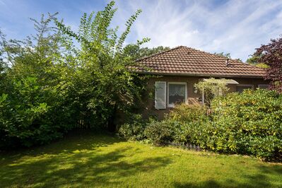 Bungalow für 2 mit Traumgrundstück am Feld- und Waldrand