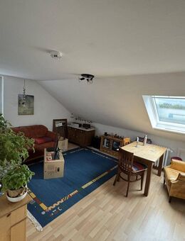 3-Zimmer-Dachgeschoßwohnung in ruhiger Lage von Bad Meinberg - Horn-Bad Meinberg