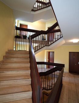 Großzügiges 1,5 Zimmer Apartment/Wohnung mit gr. Terrasse, zentral im Grunewald nähe Halensee u. Kurfürsten Damm gelegen - Berlin