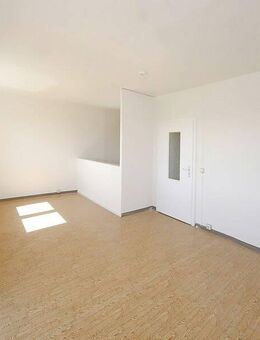 Schöne 4-Raumwohnung mit Balkon - Eisleben (Lutherstadt)