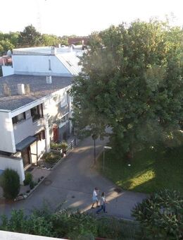 Charmante Galerie-Wohnung mit Dachterrasse in S-Bahn Nähe Kirchheim - Kirchheim (München)