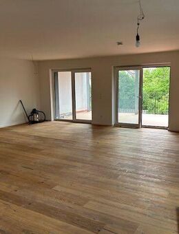 NB! Moderne 3. Zi.-Whg. mit Balkon! (Mietkauf möglich) - Zirndorf