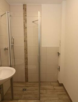 EG-Wohnung mit bodengleicher Dusche u. Balkon...da freuen sich nicht nur die Umzugshelfer! - Freiberg