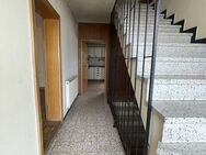 ***Freistehendes Ein- bis Zweifamilienhaus in ruhiger Lage mit Garten und Garage*** - Reifenberg