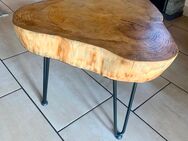 Couchtisch Beistelltisch Holz massiv Handarbeit - Kippenheim