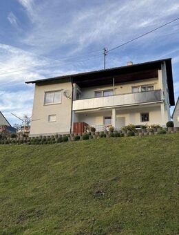 Wohnhaus für zwei Generationen mit Sauna und großem Grundstück in ruhiger Lage - Wellendingen