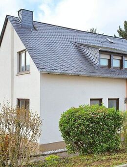 Sehr gepflegtes Einfamilienhaus mit Garage, Garten und Balkon in Bullay/Mosel - Bullay