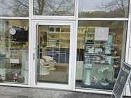 Platzuntermiete im etablierten Beautysalon in Adliswil/ ZH - Adliswil