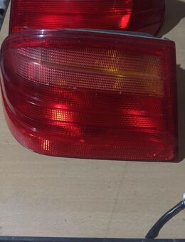 Mercedes E-W210 Rückleuchte A2108200164 - Dresden