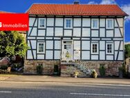 Leben im Kulturdenkmal - kleine Fachwerkhofanlage im Herzen von Vöhl - Vöhl