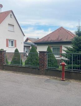 Idyllisch gelegen - EFH für die kleine Familie mit Garage und Nebengebäude - Delitzsch