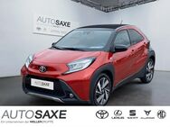 Toyota Aygo, X S Prestige el Heck, Jahr 2022 - Leipzig Alt-West