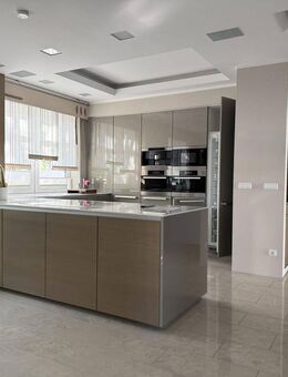 Exklusive Dreiraumwohnung mit Einbauküche im Süden von Halle - Halle (Saale)