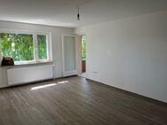 Für Ihre Familie: geräumige 3-Zimmer-Wohnung mit Balkon, frisch saniert - Lauenburg (Elbe)