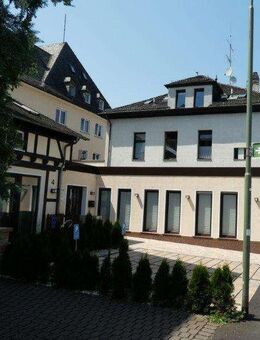 Helle Wohnung mit 2 Zimmern und Balkon - Gießen