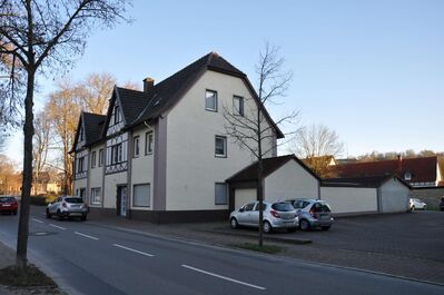 Schönes Mehrfamilienhaus mit PV-Anlage in Warburg