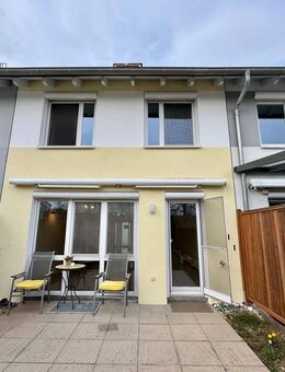 Ideales Familienparadies! Großzügiges Reihenmittelhaus mit sonnigem Garten! - Renningen
