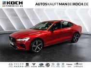 Volvo S60, B5 AWD Ultimate Dark ° H K, Jahr 2023 - Königs Wusterhausen Zentrum