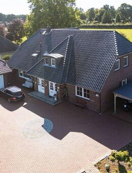 Sehr attraktives Zweifamilienhaus in toller Lage, mit über 320 m2 Wohnfläche auf 2 Etagen. - Twistringen