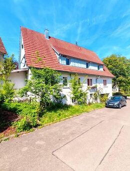 Charmantes Wohnhaus mit Platz für die Familie mit bis zu zwei Wohnungen in Frickenhausen-Linsenhofen - Frickenhausen