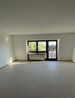 Gemütliche Dachgeschosswohnung mit Balkon zu vermieten - Nürnberg