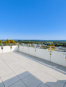 5 Zimmer Wohnung mit 136qm in MFH 2018 kernsaniert mit riesiger Aussichtsterrasse, EBK - Köngen
